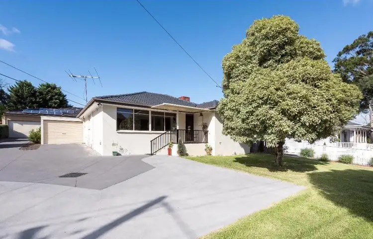 30 FARADAY Road, Croydon South VIC 3136