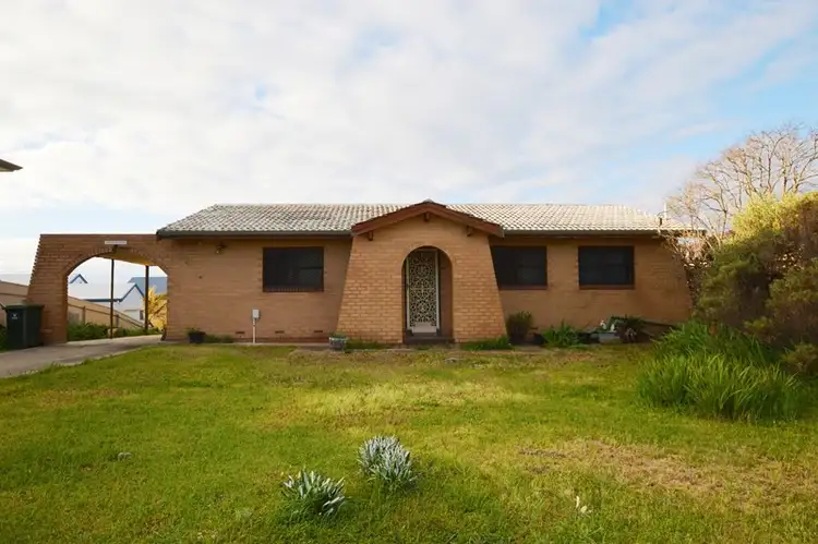 17 Berwick Street, Port Noarlunga South SA 5167