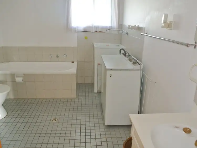 Sixth view of Homely house listing, 3 Banister Drive, Kingston Se SA 5275