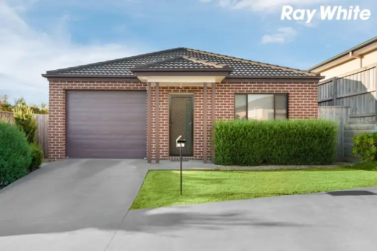 4/3 Manor View, Pakenham VIC 3810