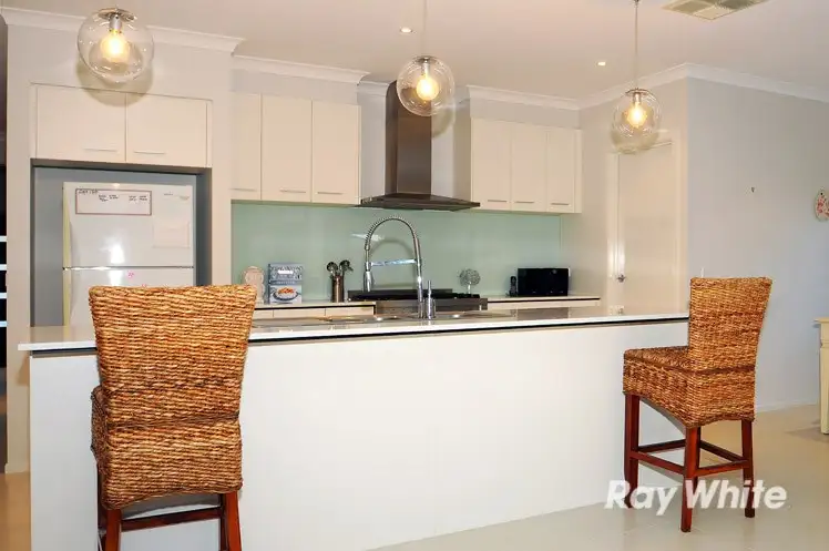 Second view of Homely house listing, 6 Aspera Place, Cranbourne North VIC 3977