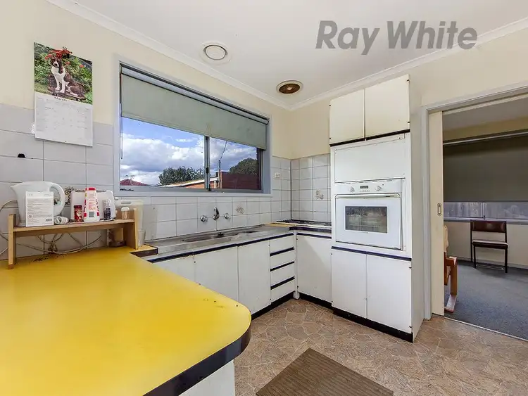 3 Stevenage Crescent, Deer Park VIC 3023