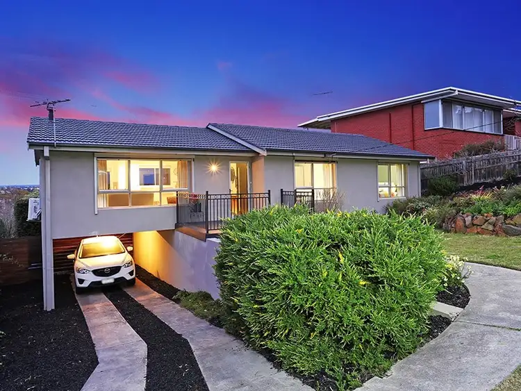 83 Reigate Road, Highton VIC 3216