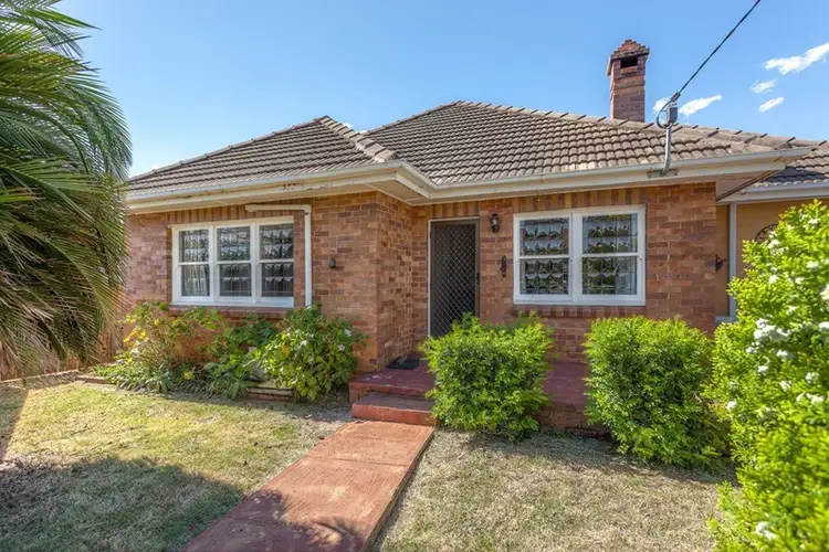 9 Avondale Street, Newtown QLD 4350