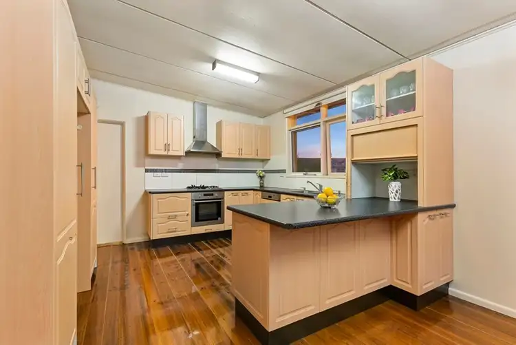 Second view of Homely house listing, 5 Wendy Court, Oakleigh South VIC 3167