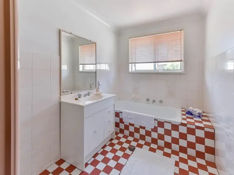 Fourth view of Homely house listing, 5/15 Susan Place, Minto NSW 2566