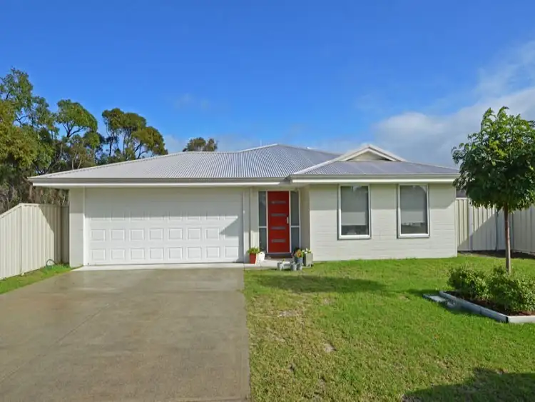 25 Junction Street, Mckail WA 6330