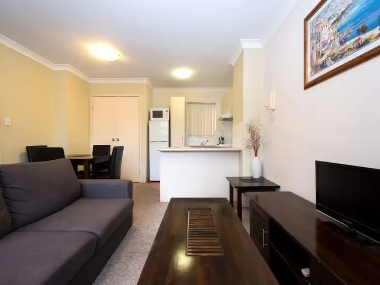 Sixth view of Homely unit listing, 31/11 'Chapala Apartments' Owens Lane, Southport QLD 4215