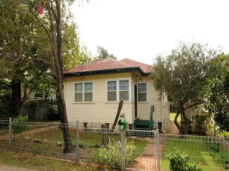 19 Goode Street, Newtown QLD 4350