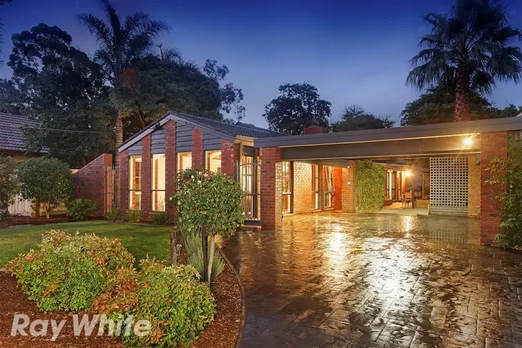 11 Cambden Park Parade, Ferntree Gully VIC 3156