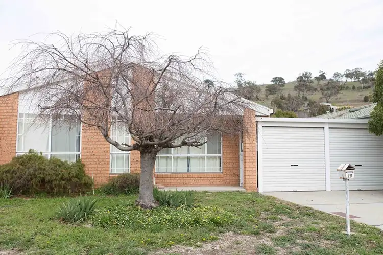 10 Lawlor Place, Gordon ACT 2906