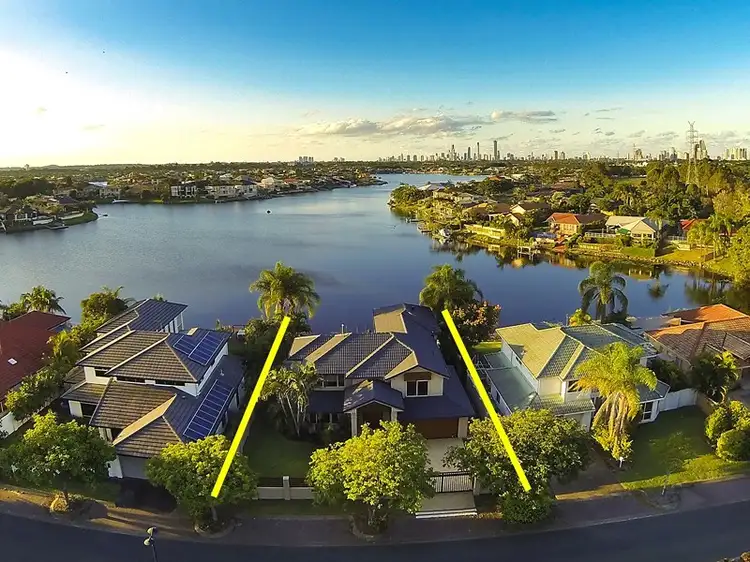 7 Clipper Boulevard, Clear Island Waters QLD 4226