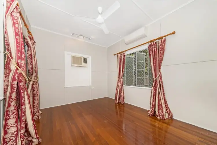 Sixth view of Homely unit listing, 1/26 Surrey Street, Hyde Park QLD 4812