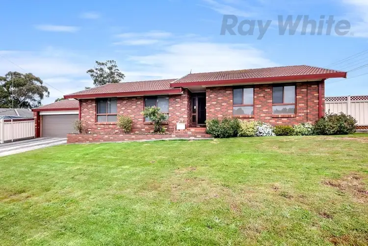 5 Hermitage Avenue, Mount Clear VIC 3350