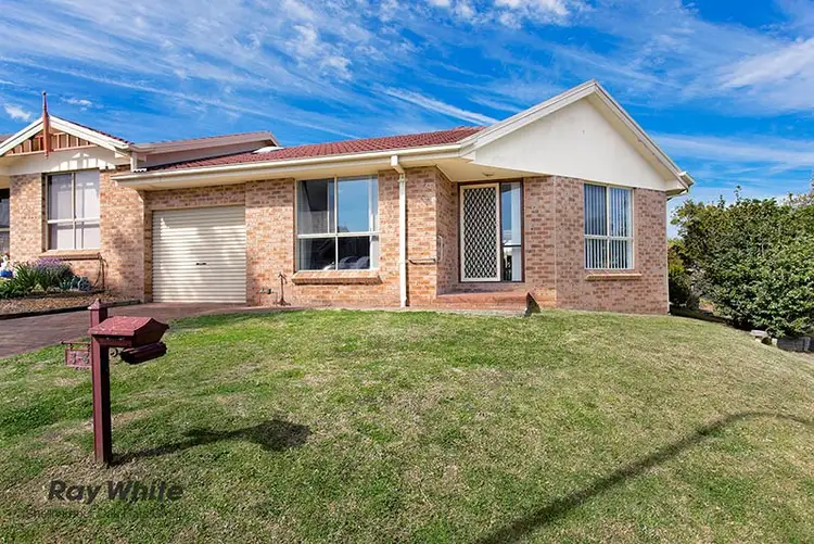 3/3 Baronda Close, Flinders NSW 2529