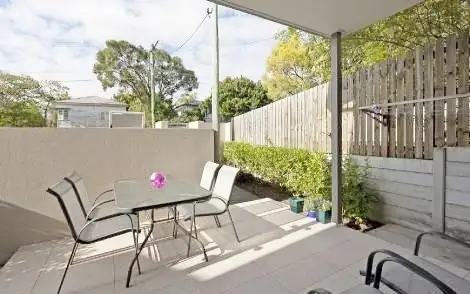 Third view of Homely townhouse listing, 1/101 Albert Street, Camp Hill QLD 4152