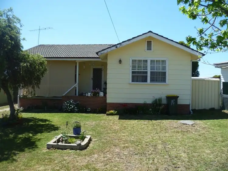 16 Oxley Place, Inverell NSW 2360