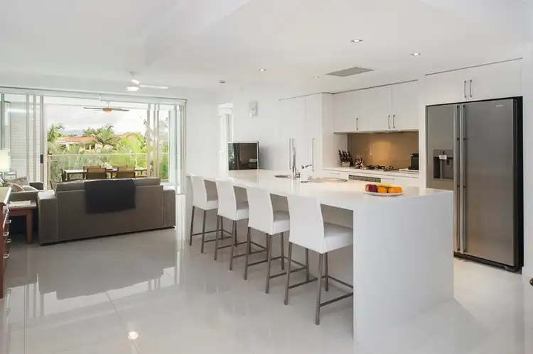 1737 Rialto Quay Drive, Hope Island QLD 4212