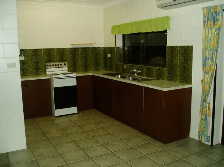 Fifth view of Homely unit listing, 2/2 Maria Street, Woree QLD 4868