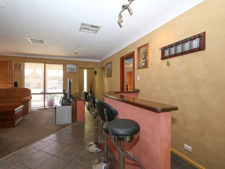 Sixth view of Homely house listing, 15 Malu Court, Camillo WA 6111