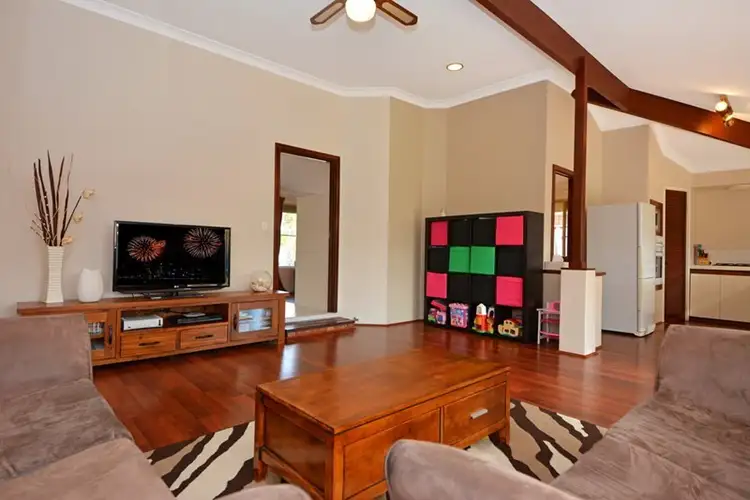 10 Tynemouth Close, Merriwa WA 6030