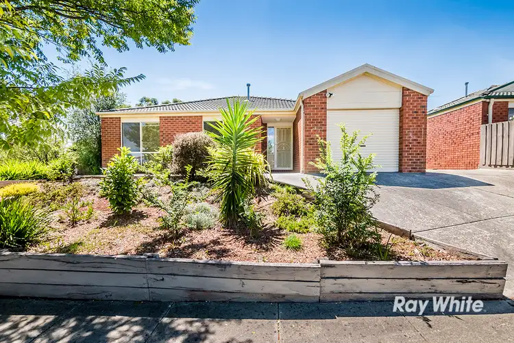31 Bates Street, Cranbourne West VIC 3977