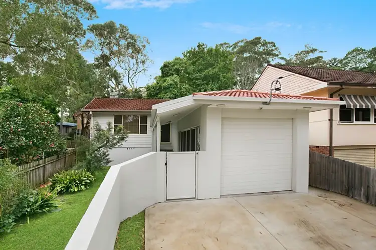1 Garden Place, Shoal Bay NSW 2315