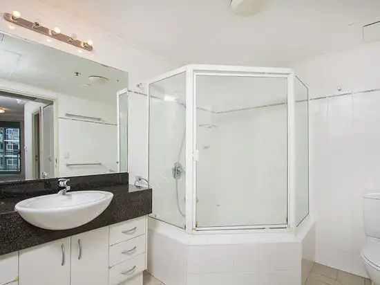 Fifth view of Homely apartment listing, F/35 Howard Street, Brisbane City QLD 4000