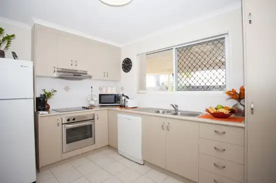 Fifth view of Homely unit listing, 2/27 Lorraine Court, Andergrove QLD 4740