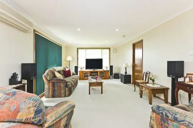 Second view of Homely house listing, 5 Hillview Crescent, Macquarie Hills NSW 2285