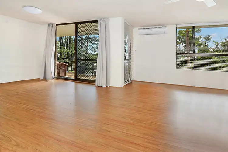 2/120 Whitmore st, Taringa QLD 4068