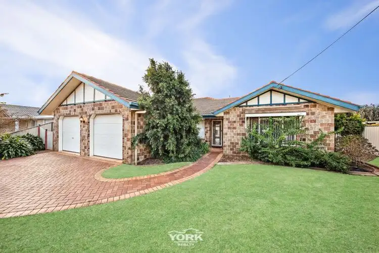 217 Nelson Street, Kearneys Spring QLD 4350