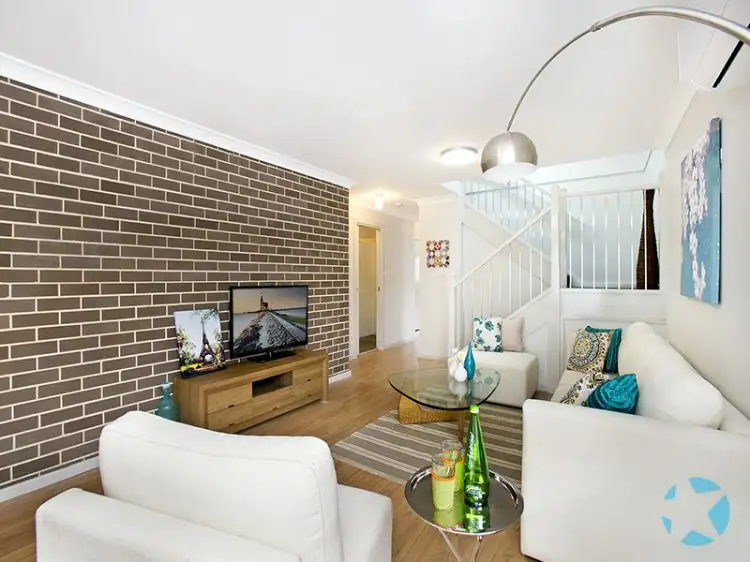 Third view of Homely semi-detached listing, 2&3/19 Barry St, Cambridge Park NSW 2747