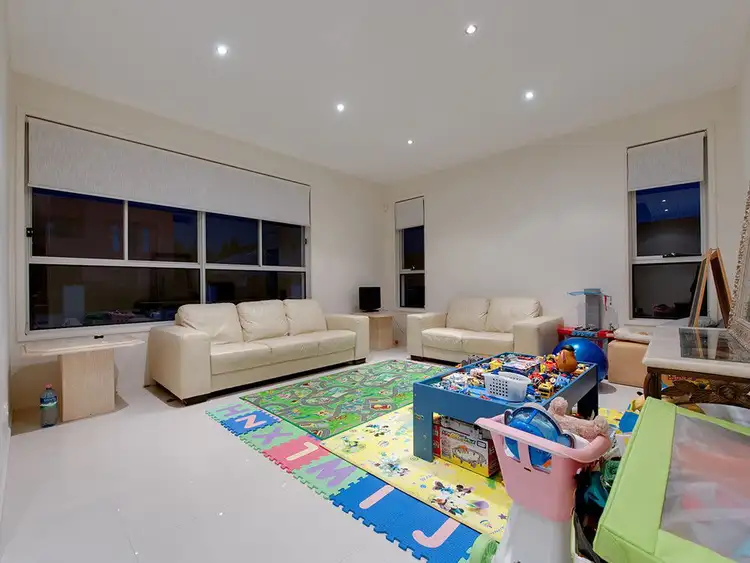 Sixth view of Homely house listing, 10 Hoop Pine Place, Sunnybank Hills QLD 4109