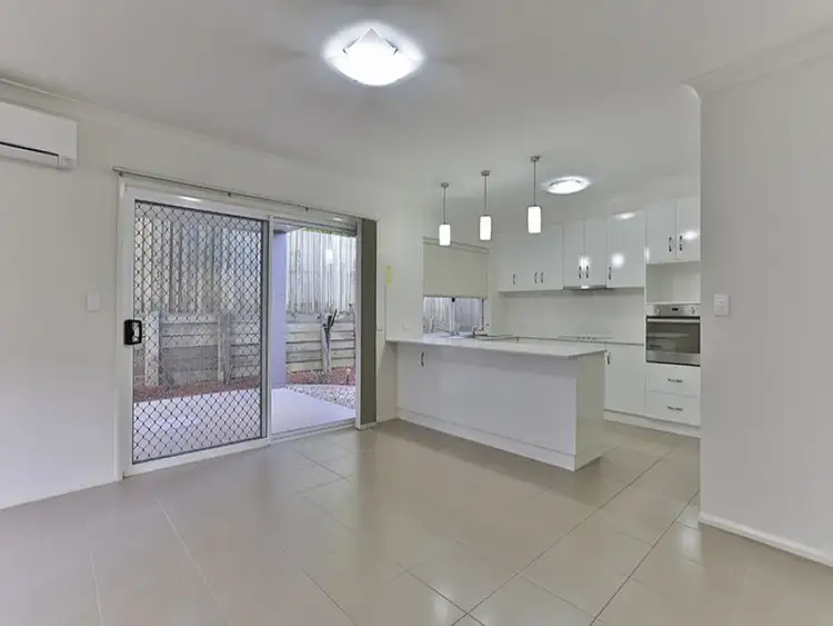 Fifth view of Homely unit listing, 2/1 Barry Street, Mount Lofty QLD 4350