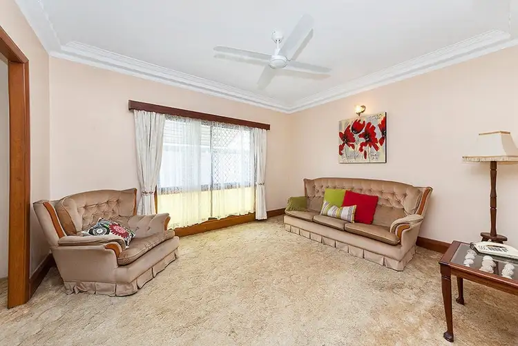 Second view of Homely house listing, 105 Lumley Street, Upper Mount Gravatt QLD 4122