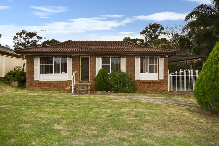 8 Nightmist Grove, St Clair NSW 2759