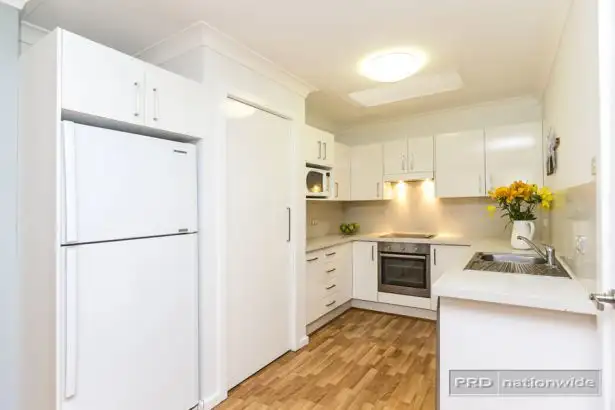 Fifth view of Homely house listing, 1/6 Gelfius Crescent, Macquarie Hills NSW 2285