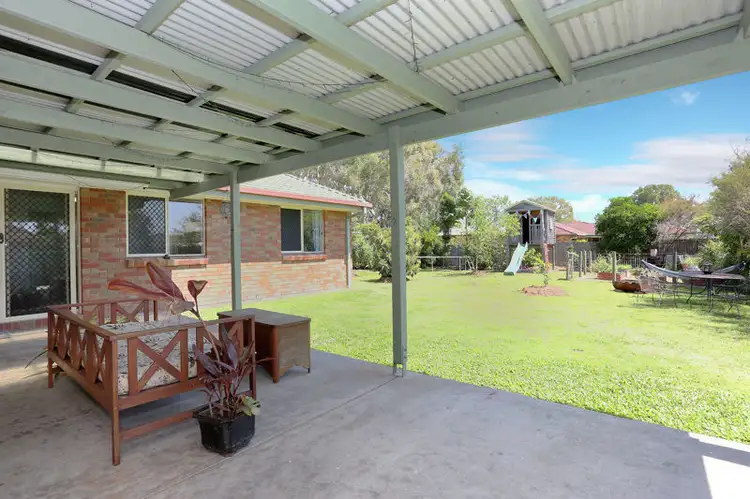 10 Smout Court, Sandstone Point QLD 4511