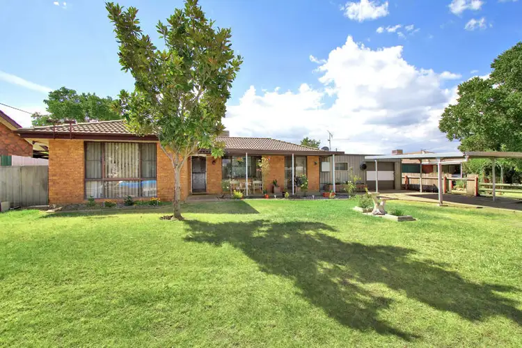 33 Carole Drive, Kootingal NSW 2352