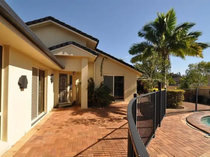 135 Monterey Keys Drive, Helensvale QLD 4212