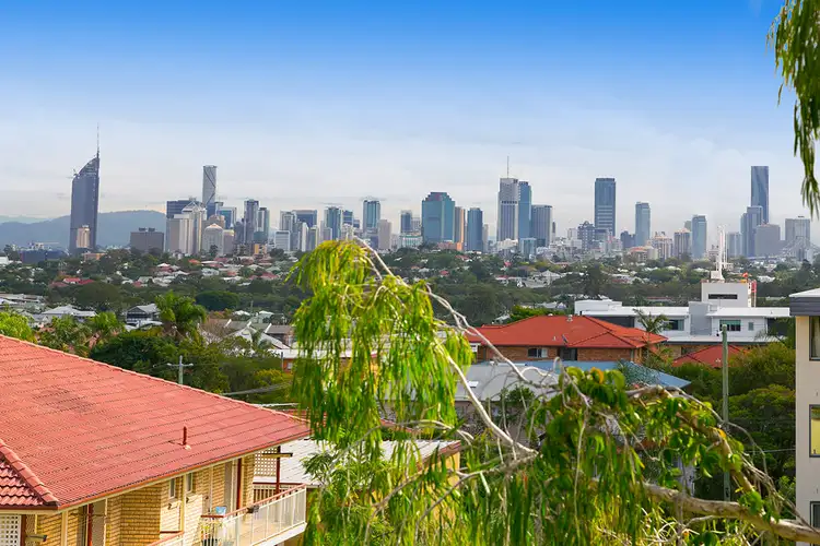 6/233 Cavendish Road, Coorparoo QLD 4151