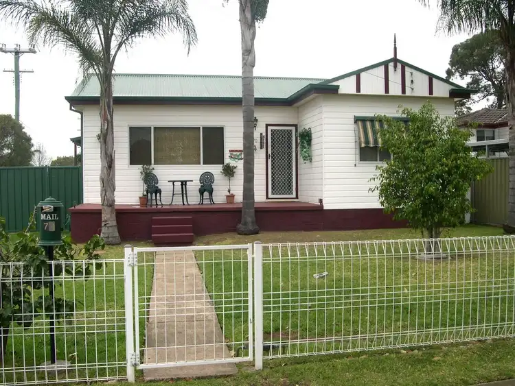 70 Canberra Street, Oxley Park NSW 2760