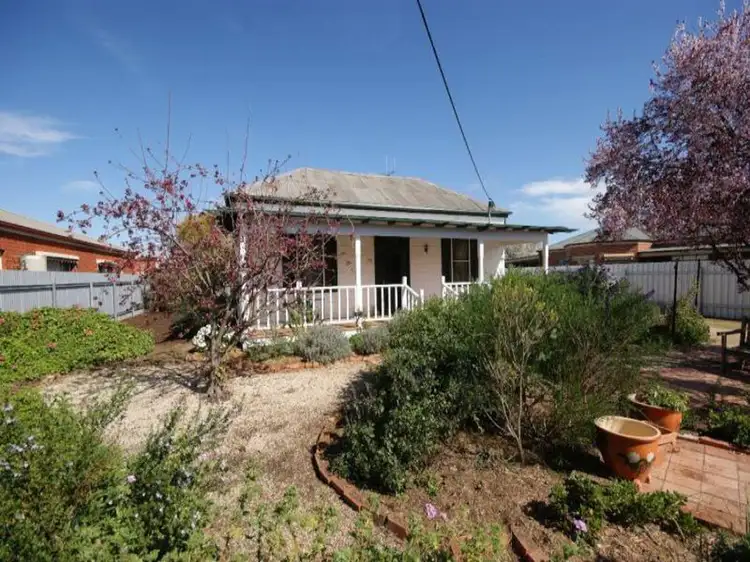 320 Mann Street, Deniliquin NSW 2710