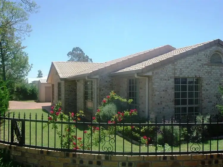 315 South St, Harristown QLD 4350