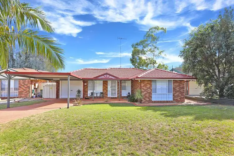 17 Fairburn Cres, Minchinbury NSW 2770