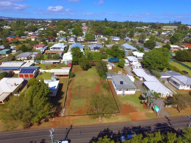 128 Taylor Street, Newtown QLD 4350