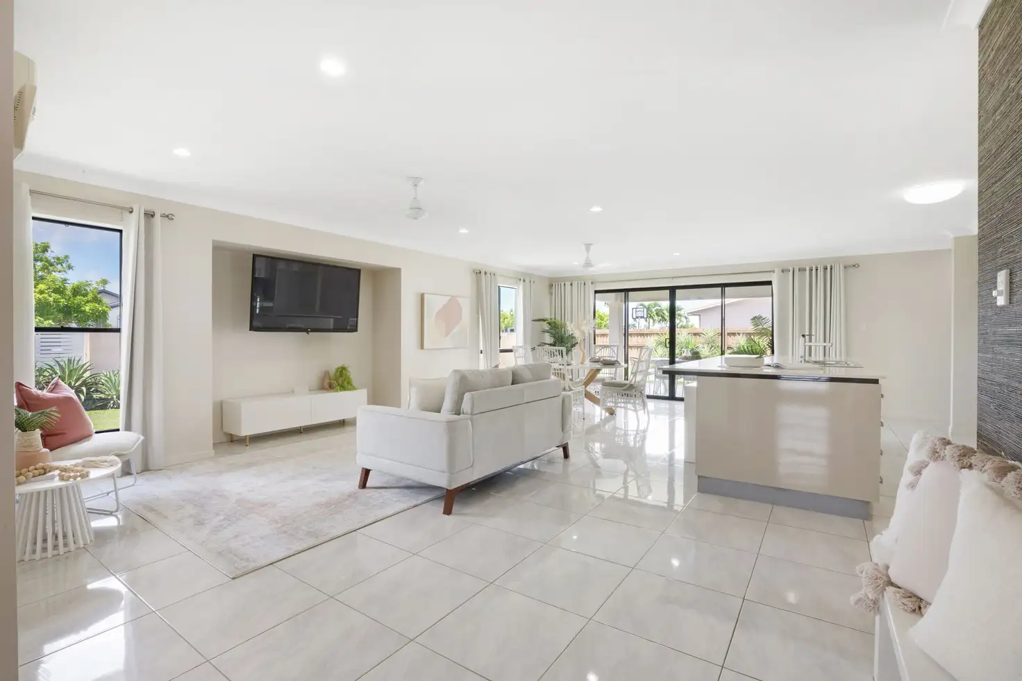 Main view of Homely house listing, 1 Surrey Court, Ooralea QLD 4740