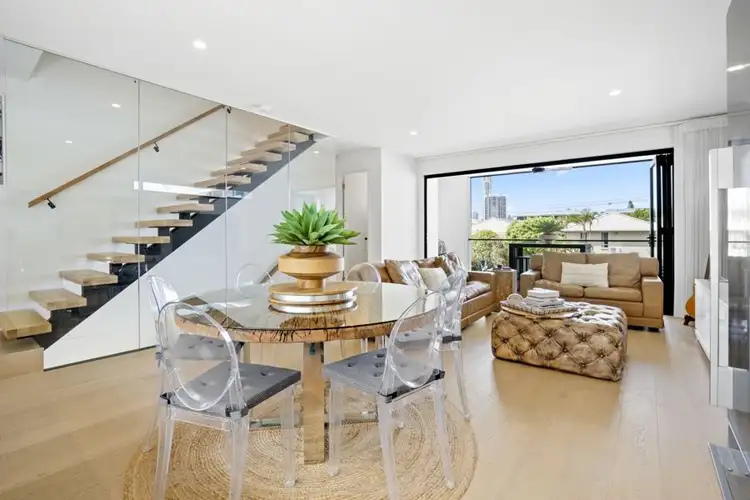 Fifth view of Homely villa listing, 1/27 Burra Street, Chevron Island QLD 4217
