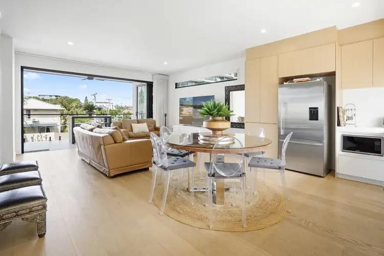 Sixth view of Homely villa listing, 1/27 Burra Street, Chevron Island QLD 4217